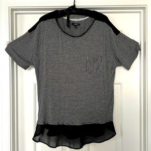 Simply vera Vera Wang black and gray, striped blouse, size XL. Super soft.Cute